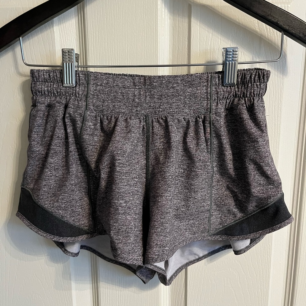 Lululemon Hotty Hot 2.5” Shorts